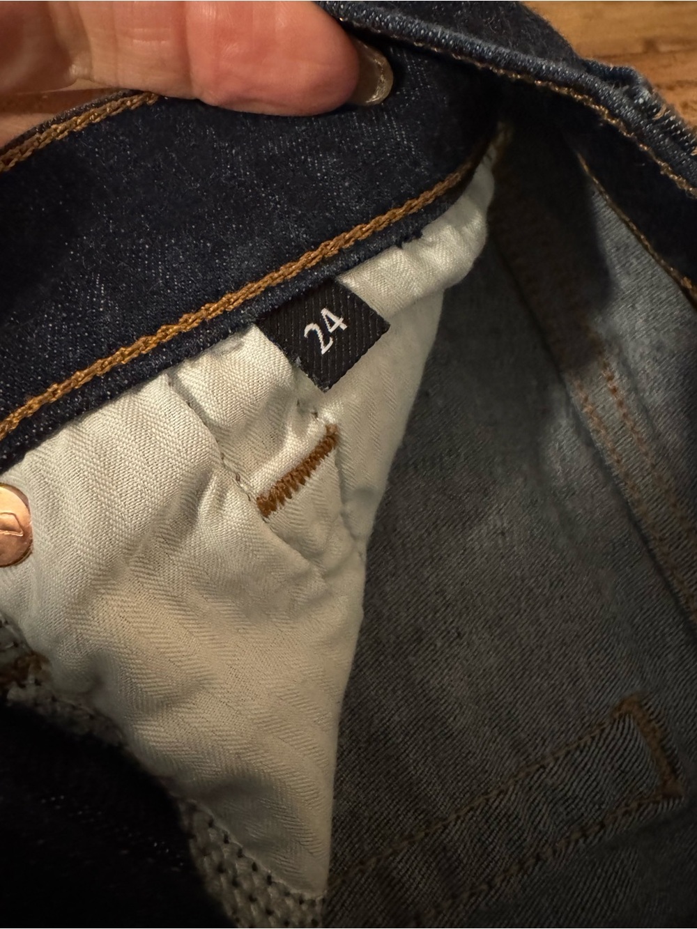 Classic Women's Denim Flared Jeans - Picture 9 of 9